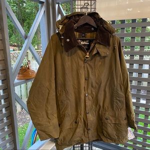 Vintage 90s Barbour Classic Beaufort jacket with hood retails 700+